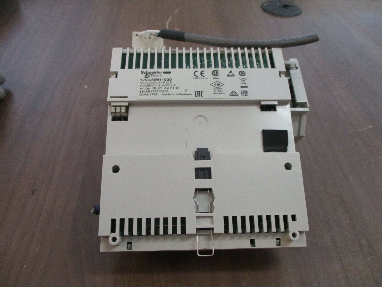 Schneider Electric TSX Momentum Processor w/ I/O Base 171CCC78010 512K, Used