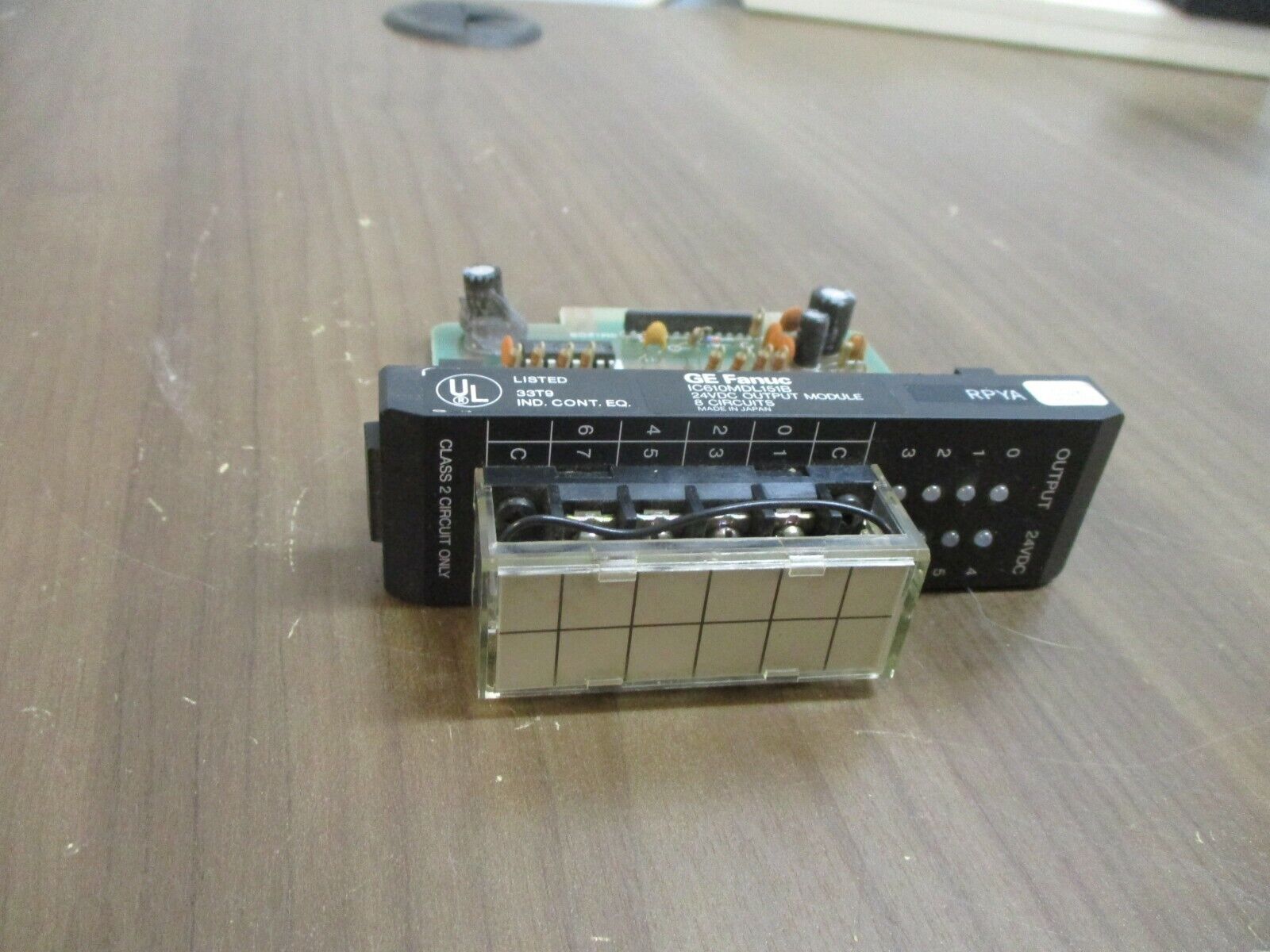 GE Fanuc Output Module IC610MDL151B 24VDC 8-Circuit Used