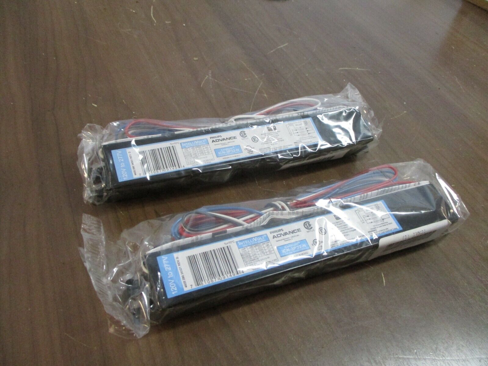 Philips Advance Centium Ballast ICN-3P32-N 120/277V 50/60Hz *Lot of 2*
