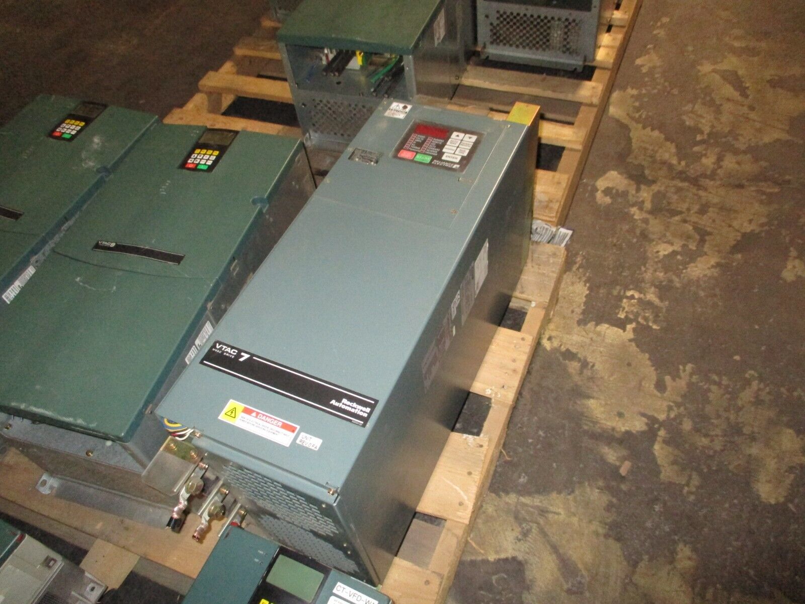 Reliance Electric VTAC7 GV3000/SE AC Drive 75V4060 75HP 3Ph Used