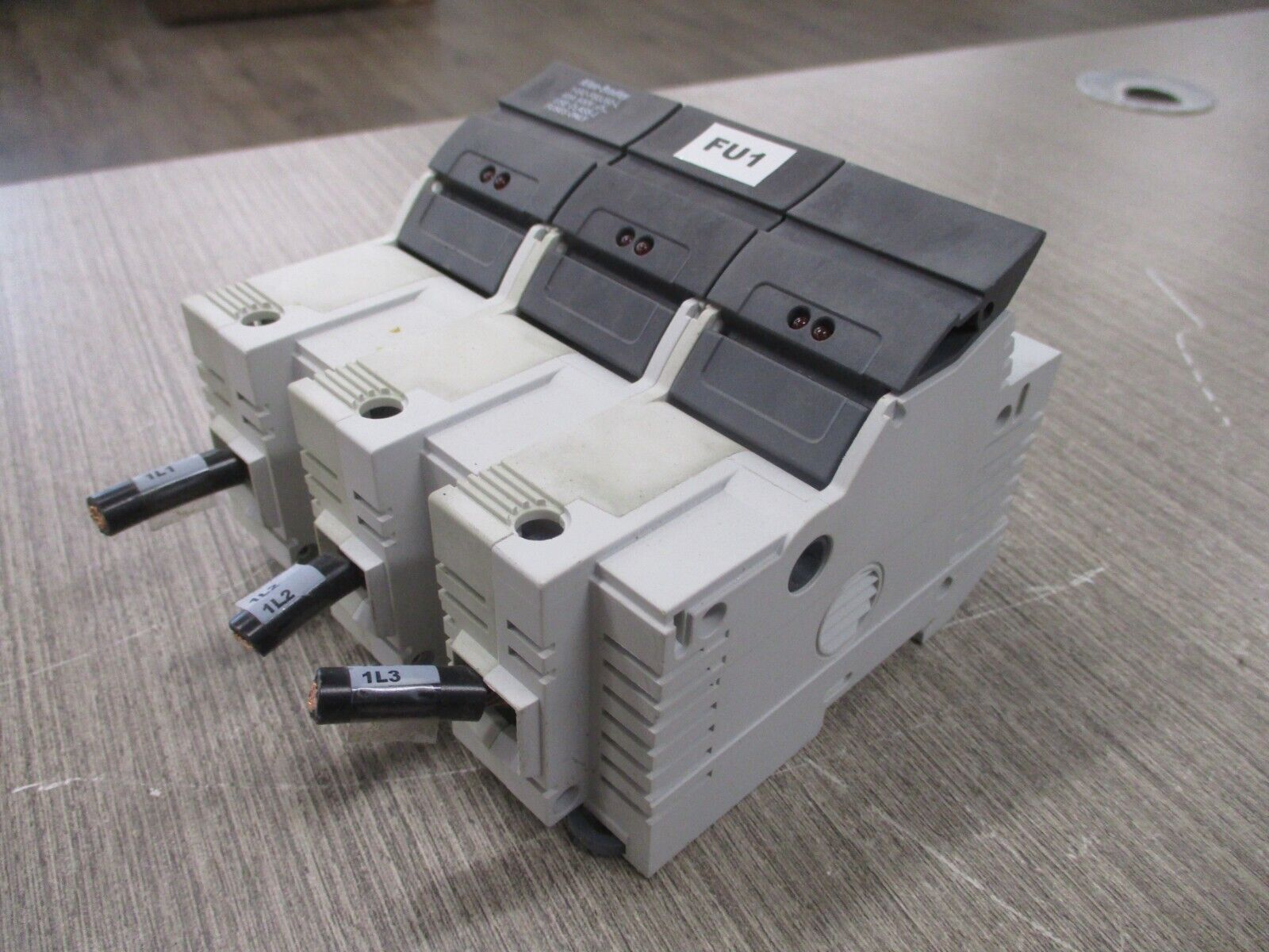 Allen-Bradley Fuseholder 1492-FB3J60-L 60A 600V 3P Used