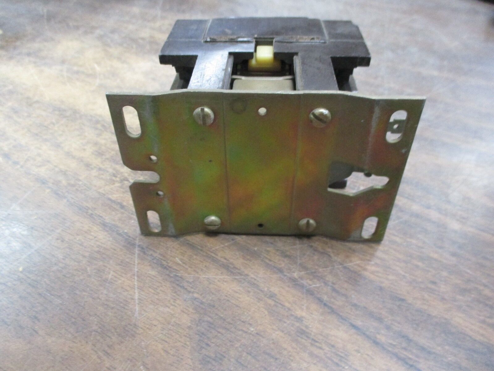 Arrow Hart Contactor ACC330U20 30A 120V Coil 600V Used