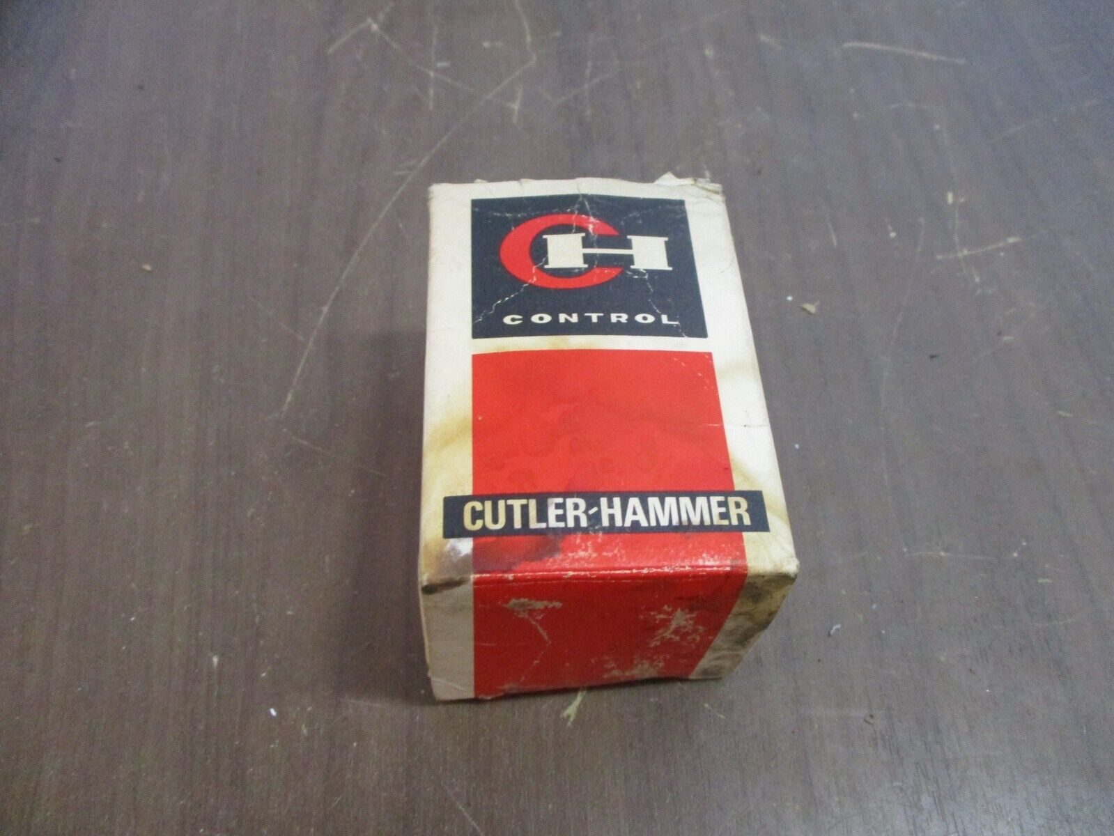 Cutler-Hammer Compact Pushbutton Operator E30DX3 18/24V w/ Indicator Light