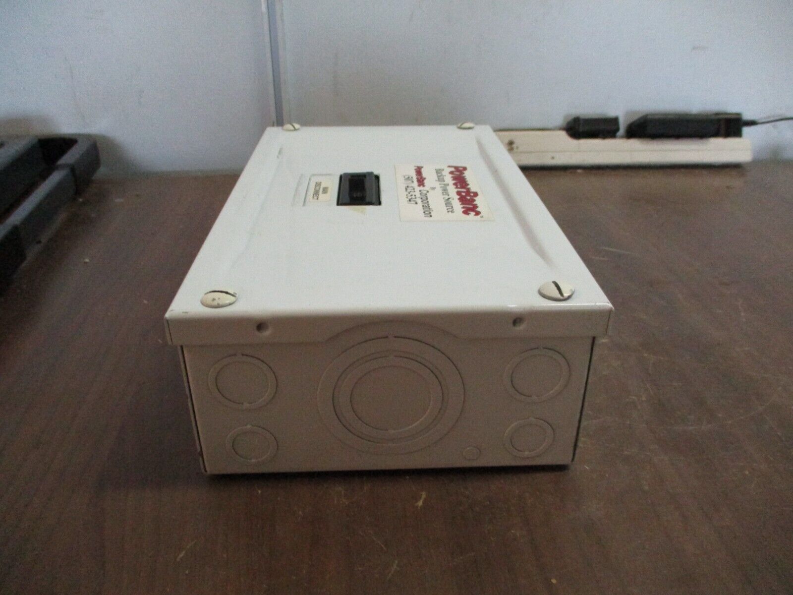 Cutler-Hammer Load Center BR24L1255P / CL1224SB Ser. B 125A 120/240V 1Ph Used