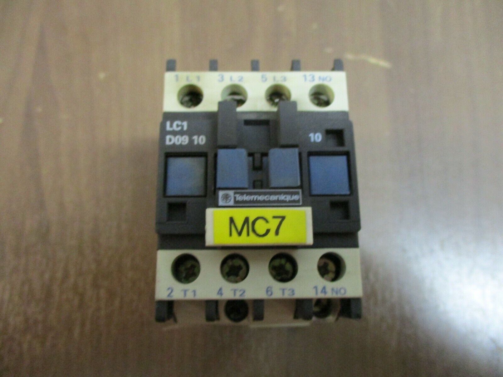 Telemecanique Contactor LC1 D09 10 220-240V Coil 20A 600V Used