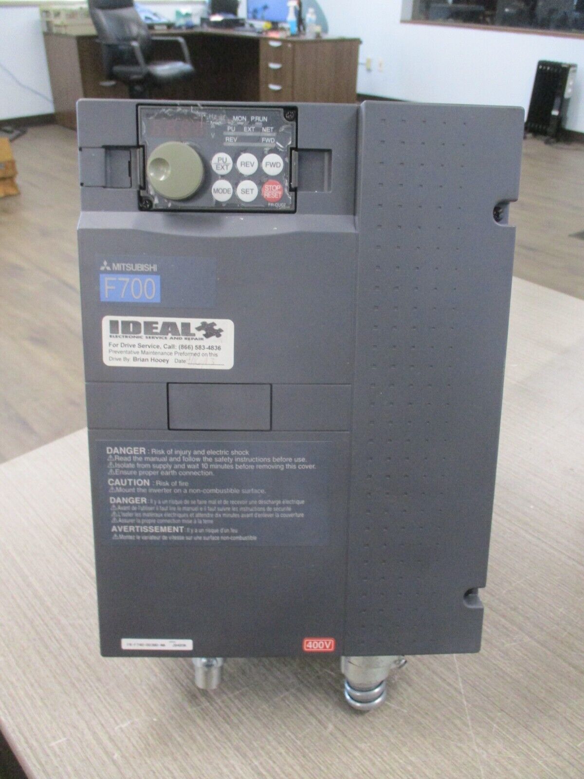 Mitsubishi F700 AC Drive FR-F740-00380-NA 25HP 3PH Input: Output: W/Keypad Used