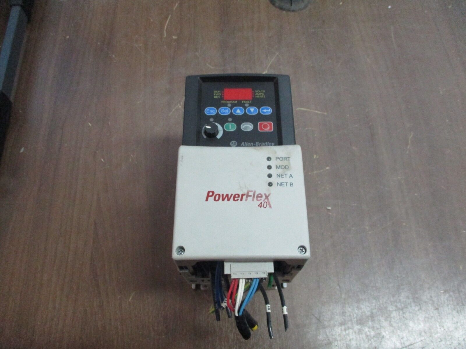 Allen-Bradley PowerFlex 40 AC Drive 22B-D2P3N104 1HP 3Ph Out: 0-460V 2.3A Used