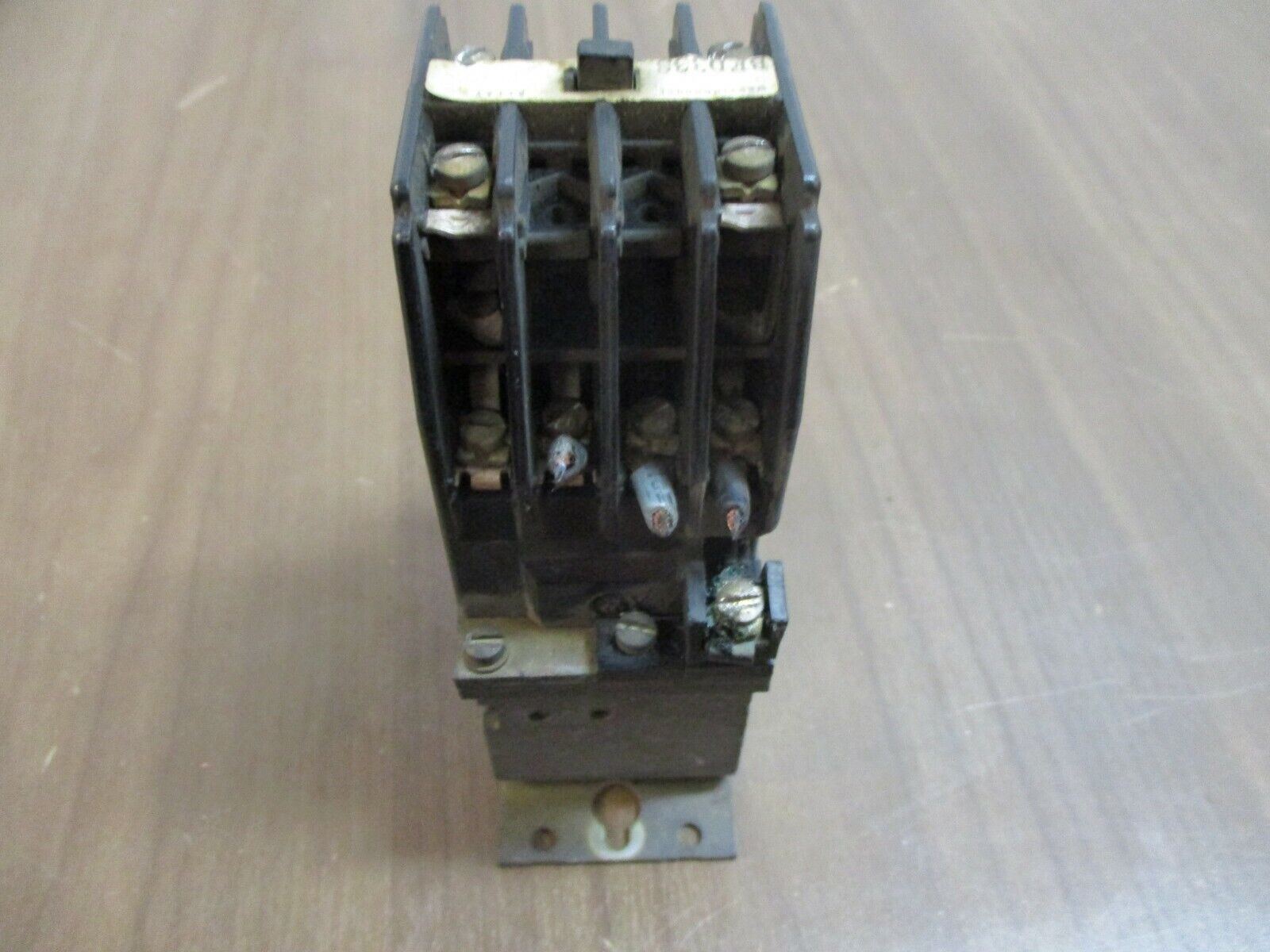 Westinghouse Control Relay BFD33S 120VDC Coil 10A 300VAC Used