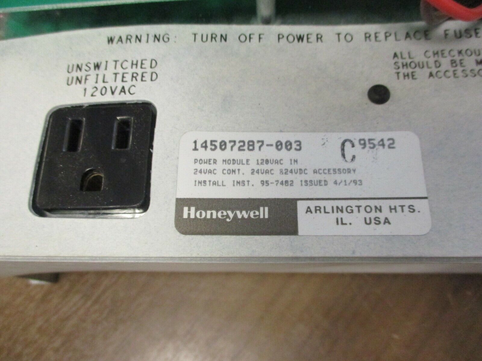 Honeywell Power Module 14507287-003 Input: 120VAC Output: 24VAC Cont. Used