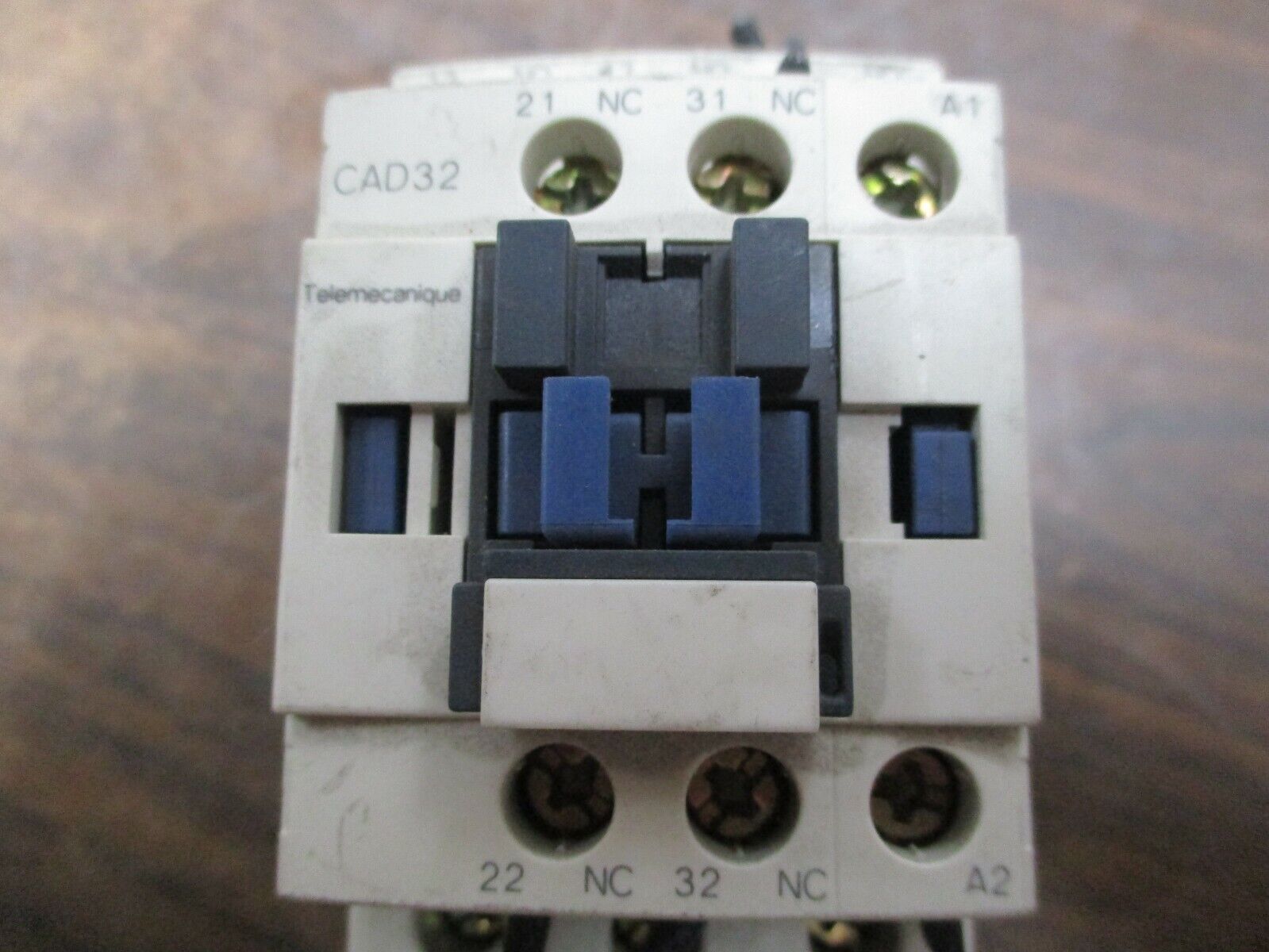Telemecanique Contactor CAD32 208V Coil 10A 600V Used