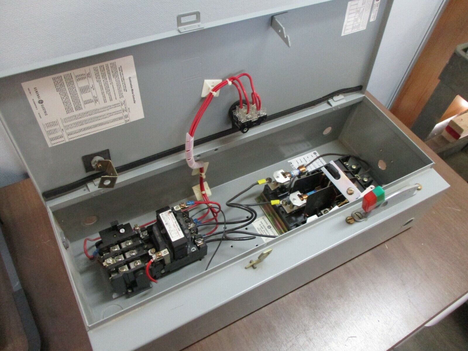 GE Fusible Size 1 Combination CR308CT**RA1AALAA# 200-208V Coil 27A 600V Used