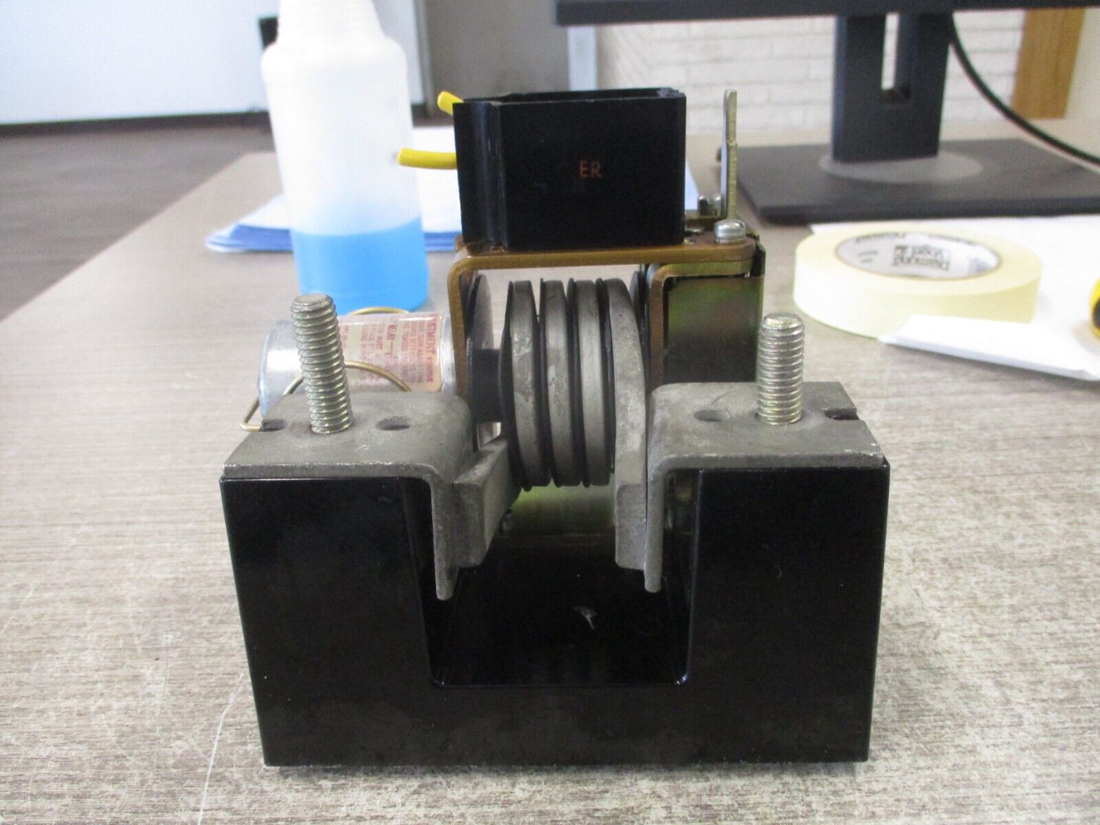 GE Magnetic Relay CR124YY0Y24 320A 600V Used