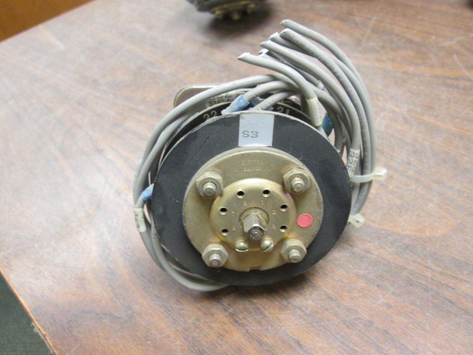 Electroswitch Series 24 Voltmeter Rotary Switch 2405C Used