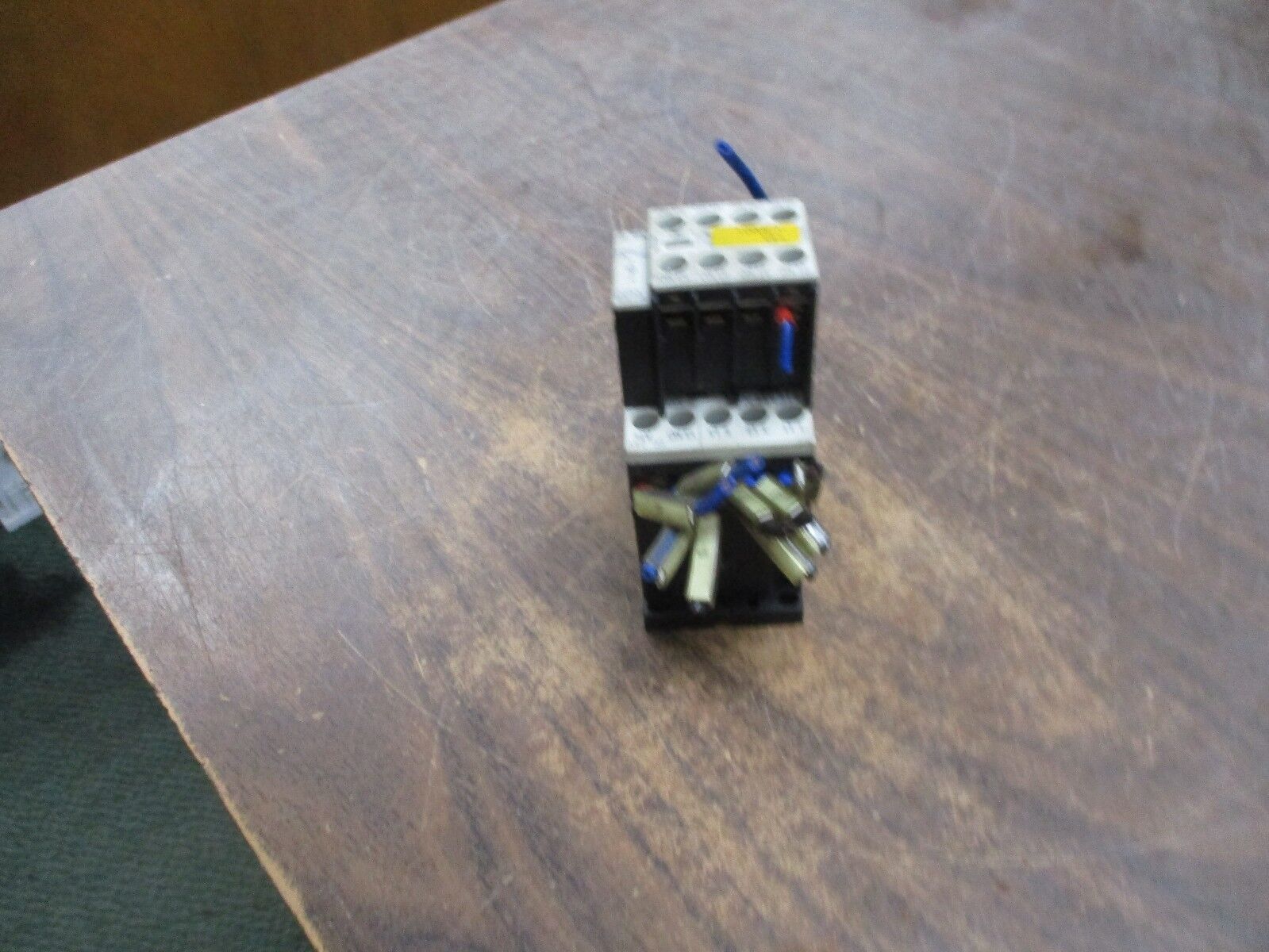 Siemens Sirius 3R Contactor 3RT1015-1BB41 24V Coil 16A,600V w/ Aux Contact Block