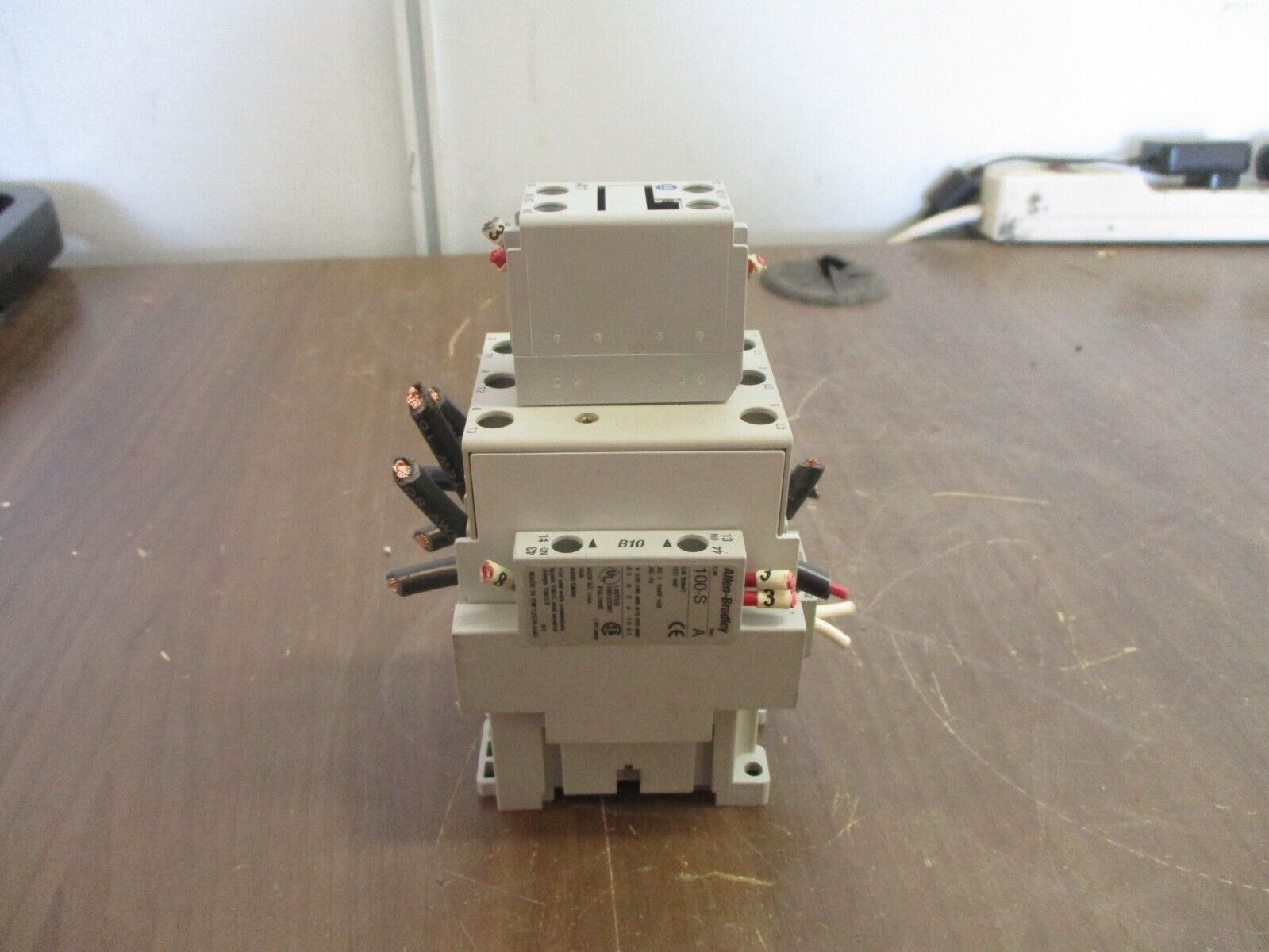 Allen-Bradley Contactor 100-C43*00 Ser. A 120V Coil 63A 600V w/ Aux Contact Used