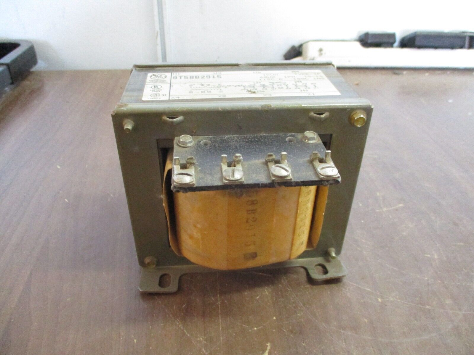 GE Type IP Control Transformer 9T58B2915 1kVA Pri: 120/240V Sec: 120/240V 60Hz