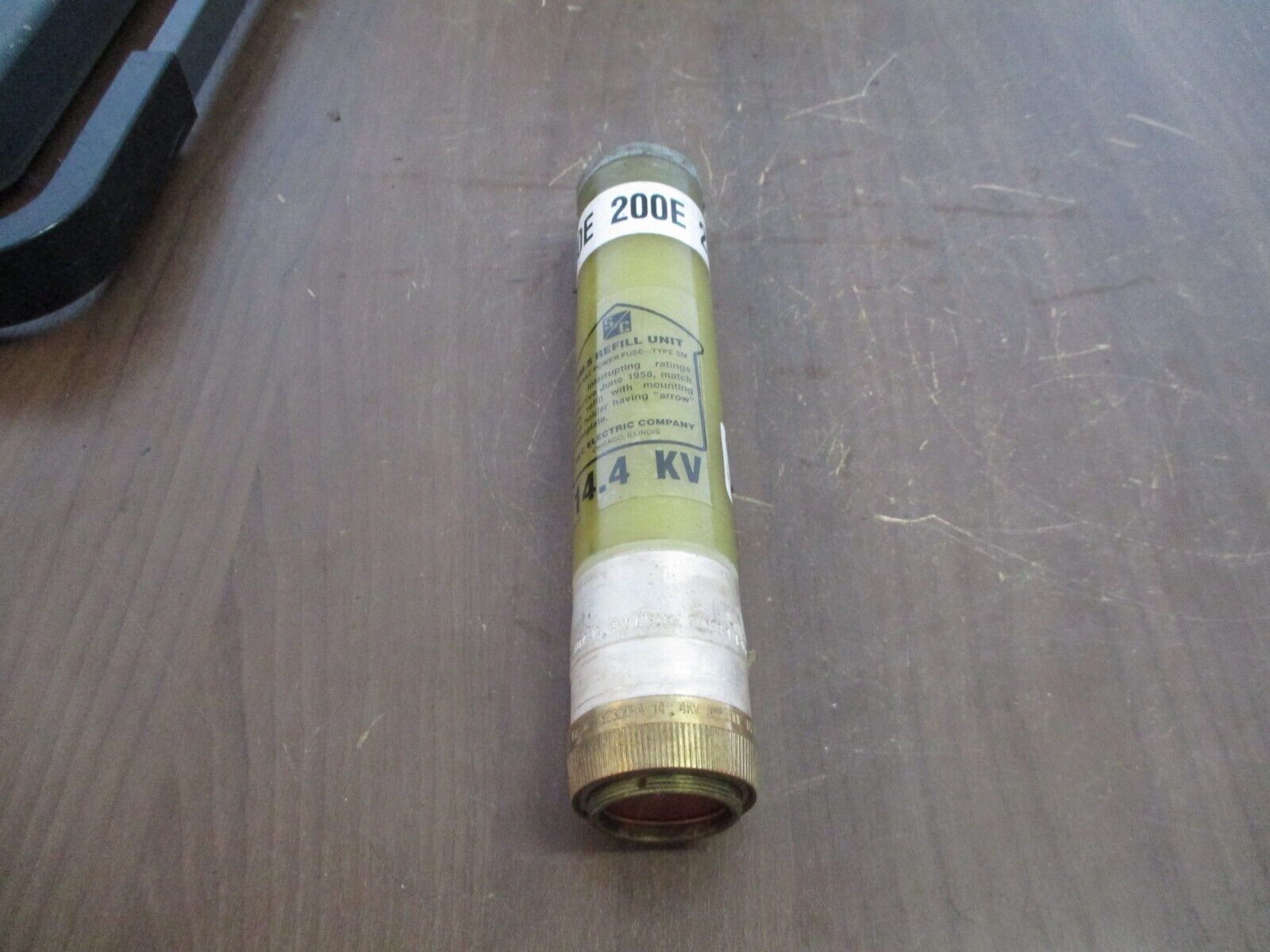 S&C SM-5 Fuse Refill Unit 132300R4 200E 14.4kV Used