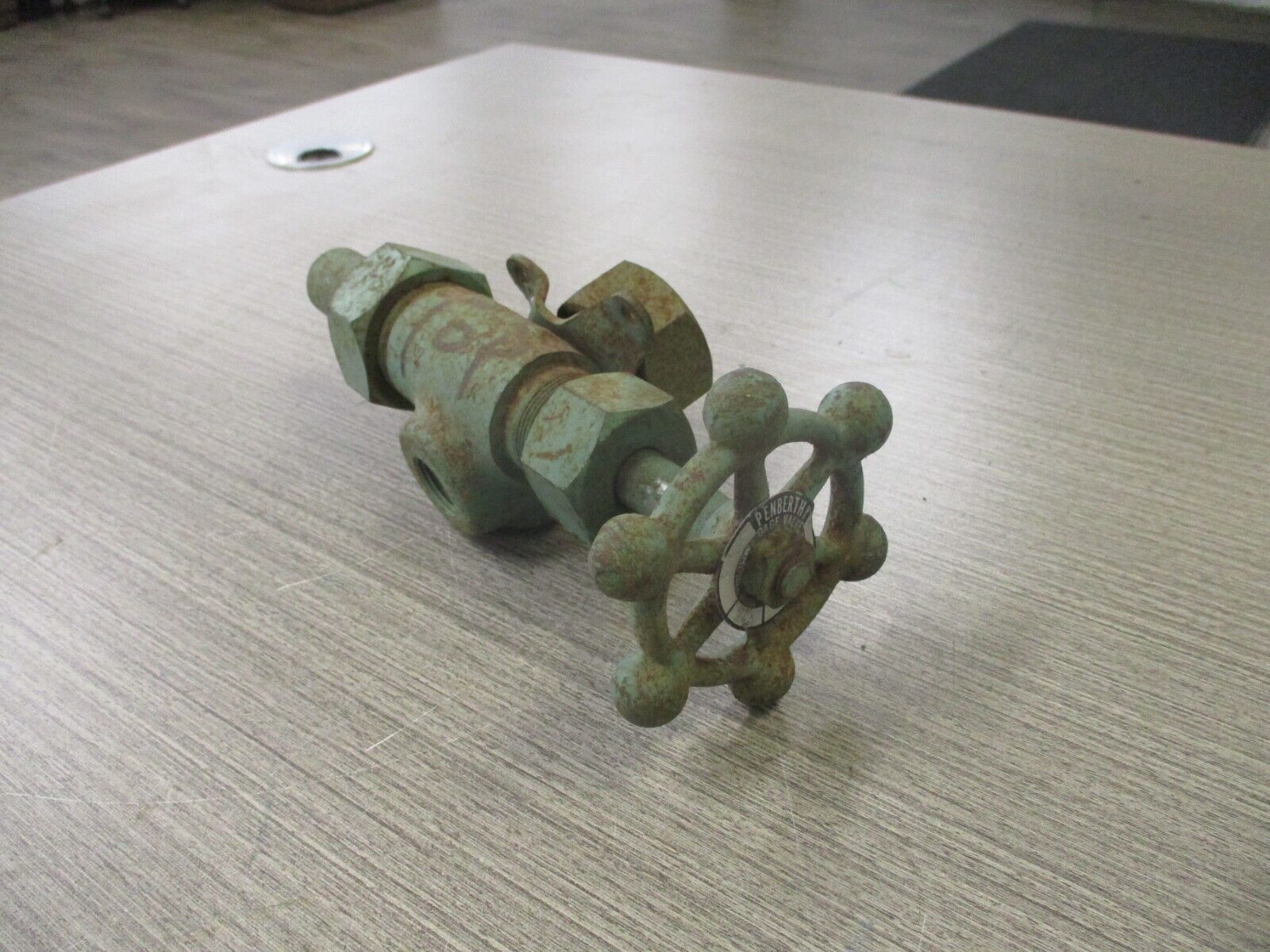 Penberthy 205 Gage Valve 60626006 750PSI Used.