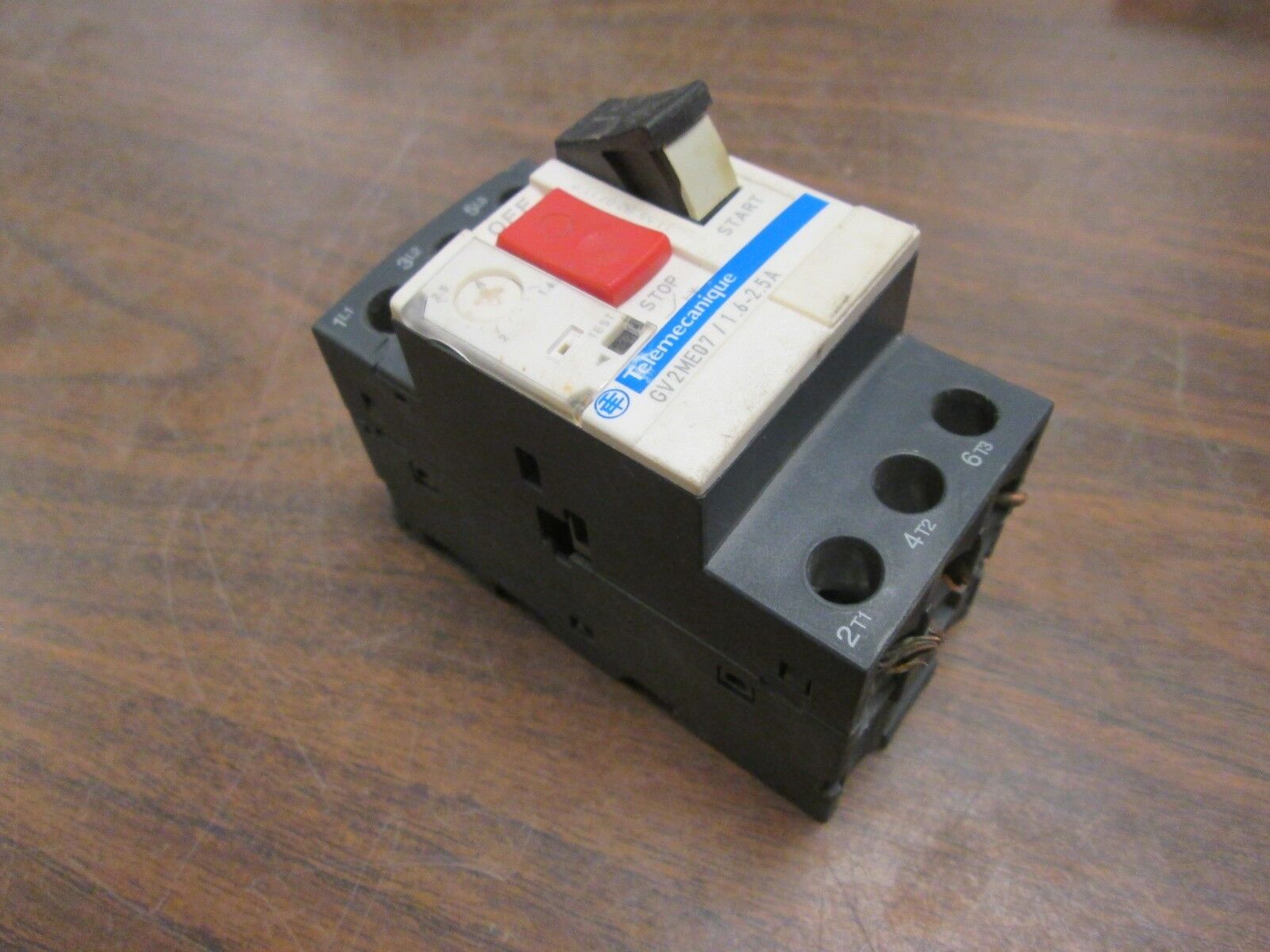 Telemecanique Manual Motor Starter GV2ME07 Range: 1.6-2.5A Used