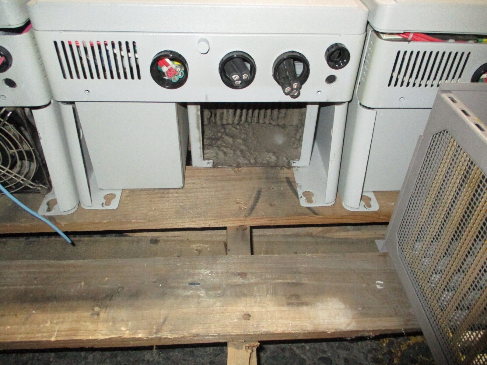 Allen-Bradley 1336 Plus II AC Drive 1336F-B040-AA-EN-L6 40HP 3Ph w/ Keypad Used