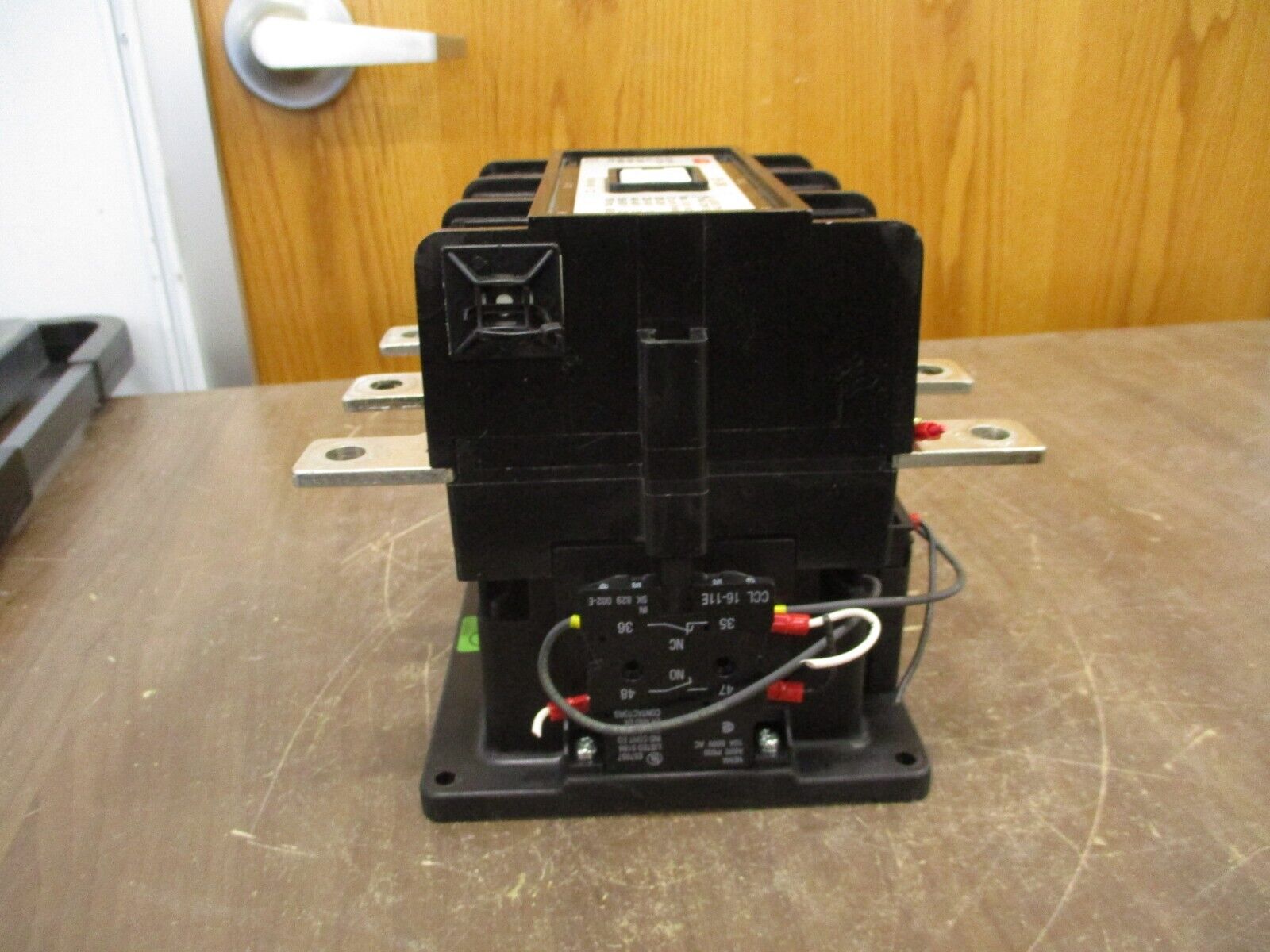 ABB Contactor EH 260 24VDC Coil 300A 600V 3P Used