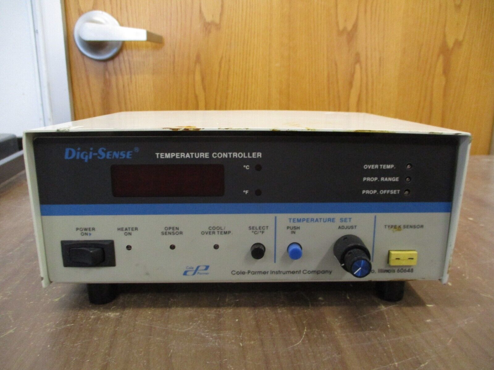 Cole-Parmer Digi-Sense Temperature Controller 2186-10 115V 12A Used