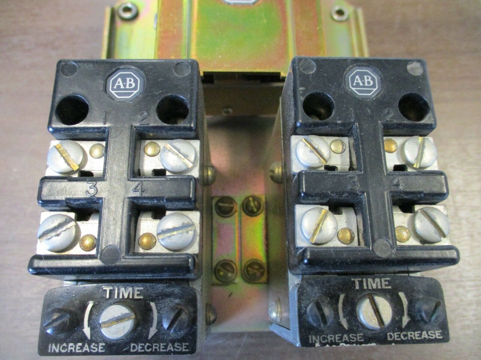 Allen-Bradley Timing Relay 849-ZOD123 Ser. B 120V Coil Used