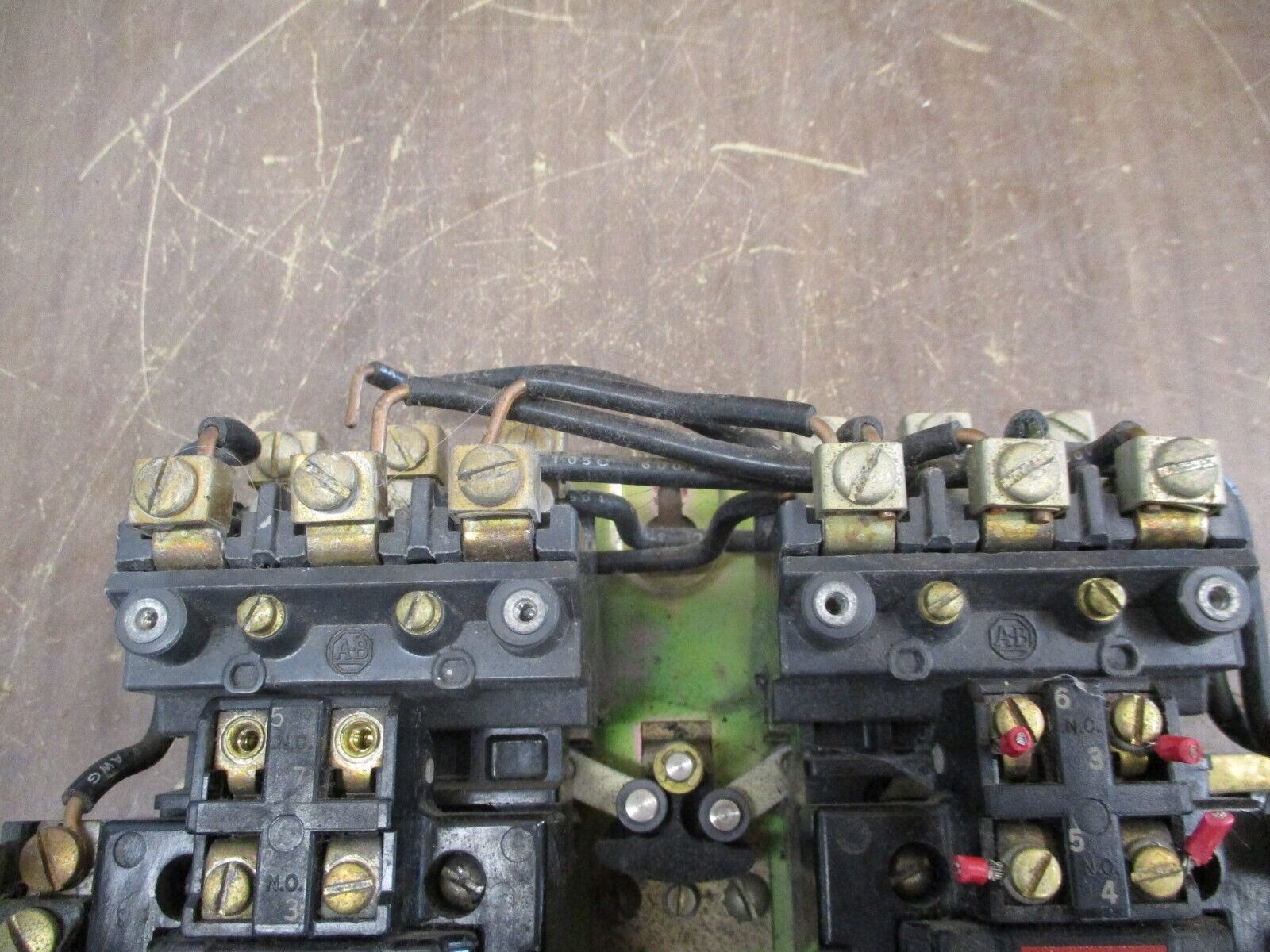 Allen-Bradley Size 1 Reversing Starter 705-B0D103 120V Coil *Heaters May Vary*