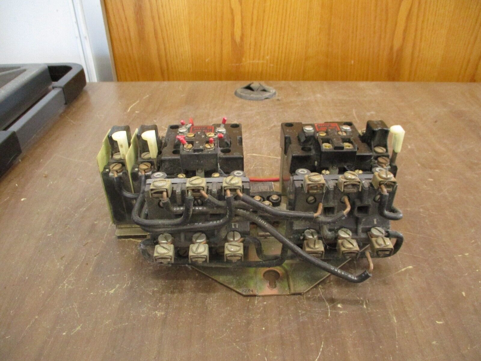 Allen-Bradley Size 1 Reversing Starter 705-B0D103 120V Coil *Heaters May Vary*