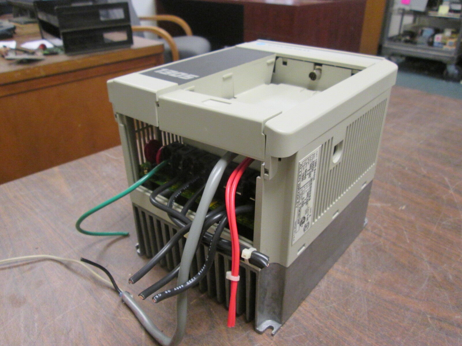Allen-Bradley 1305 AC Drive 1305-BA03A 1HP *Missing Cover* Series May Vary Used