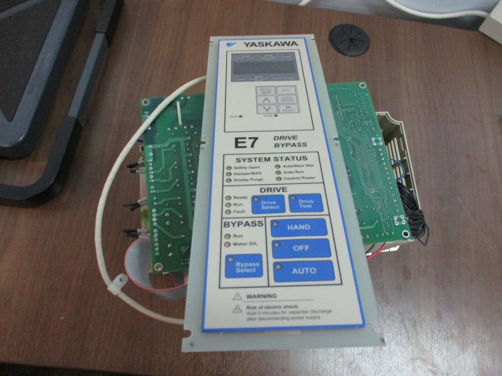 Yaskawa E7 AC Drive w/ Bypass Control CIMR-E7U45P5 7.5HP 3ph *No Cover* Used