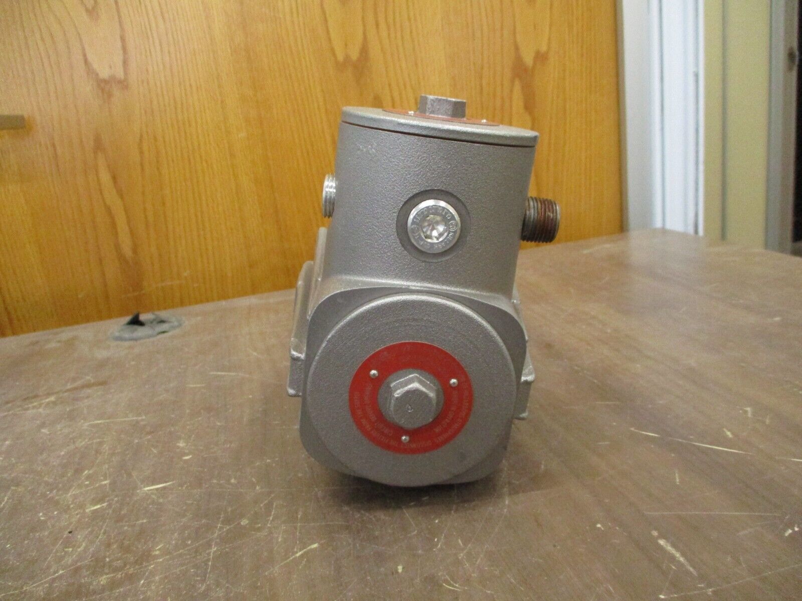 Lumiglas Explosion Proof Lighting Fixture USL08-EX 120V Used