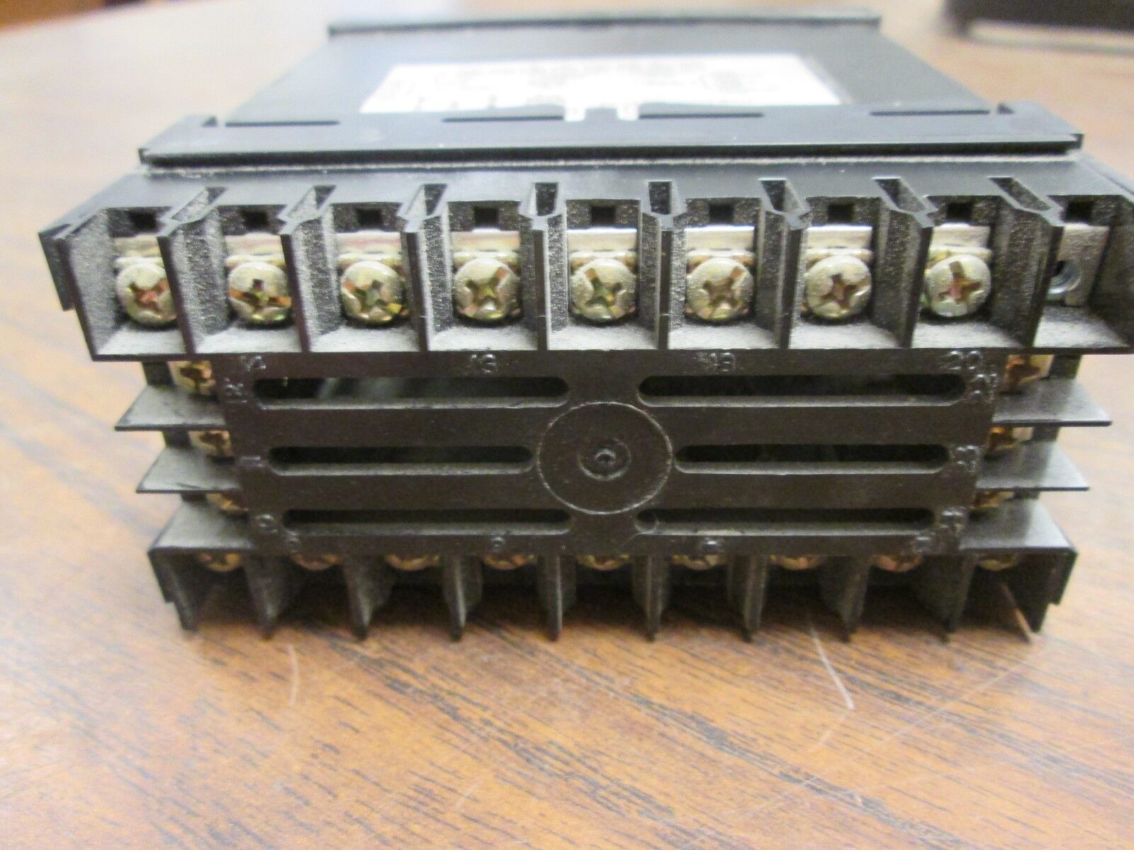 Veeder-Root Temperature Indicator 8628-10000 90-264V 50/60Hz Used