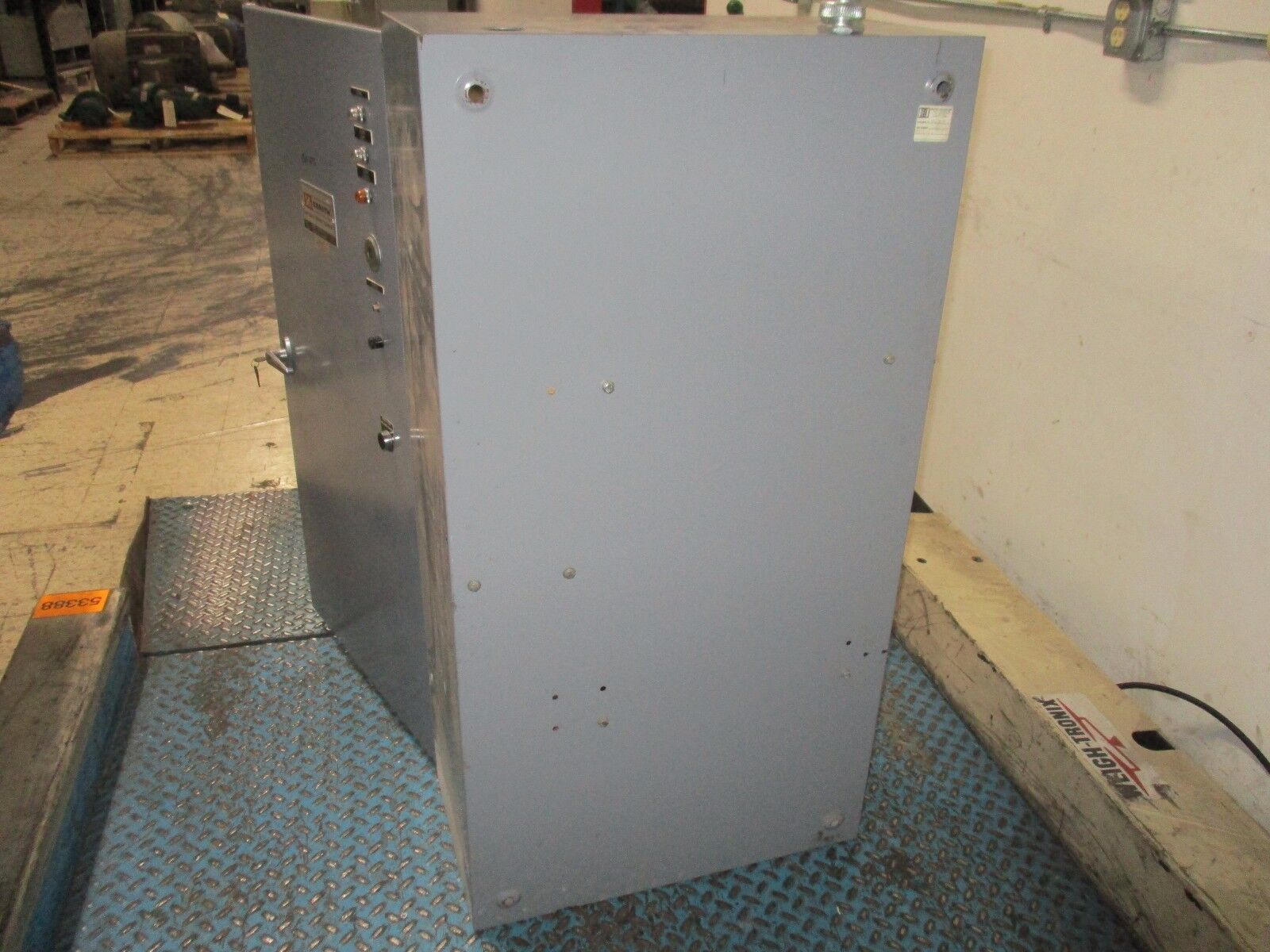 Zenith Automatic Transfer Switch ZTS10EC-4AALL-CTAP 100A 480V 3Ph 60Hz Used