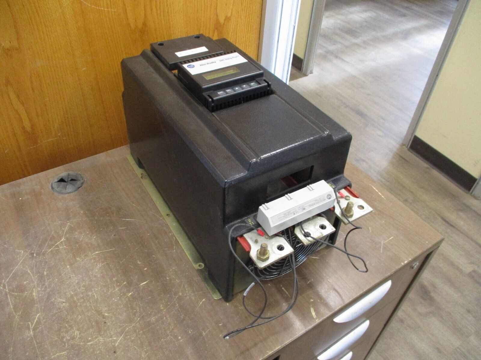 Allen-Bradley SMC Plus Soft Start 150-A180NBD Ser. B 208-480V 3Ph 47-63Hz Used