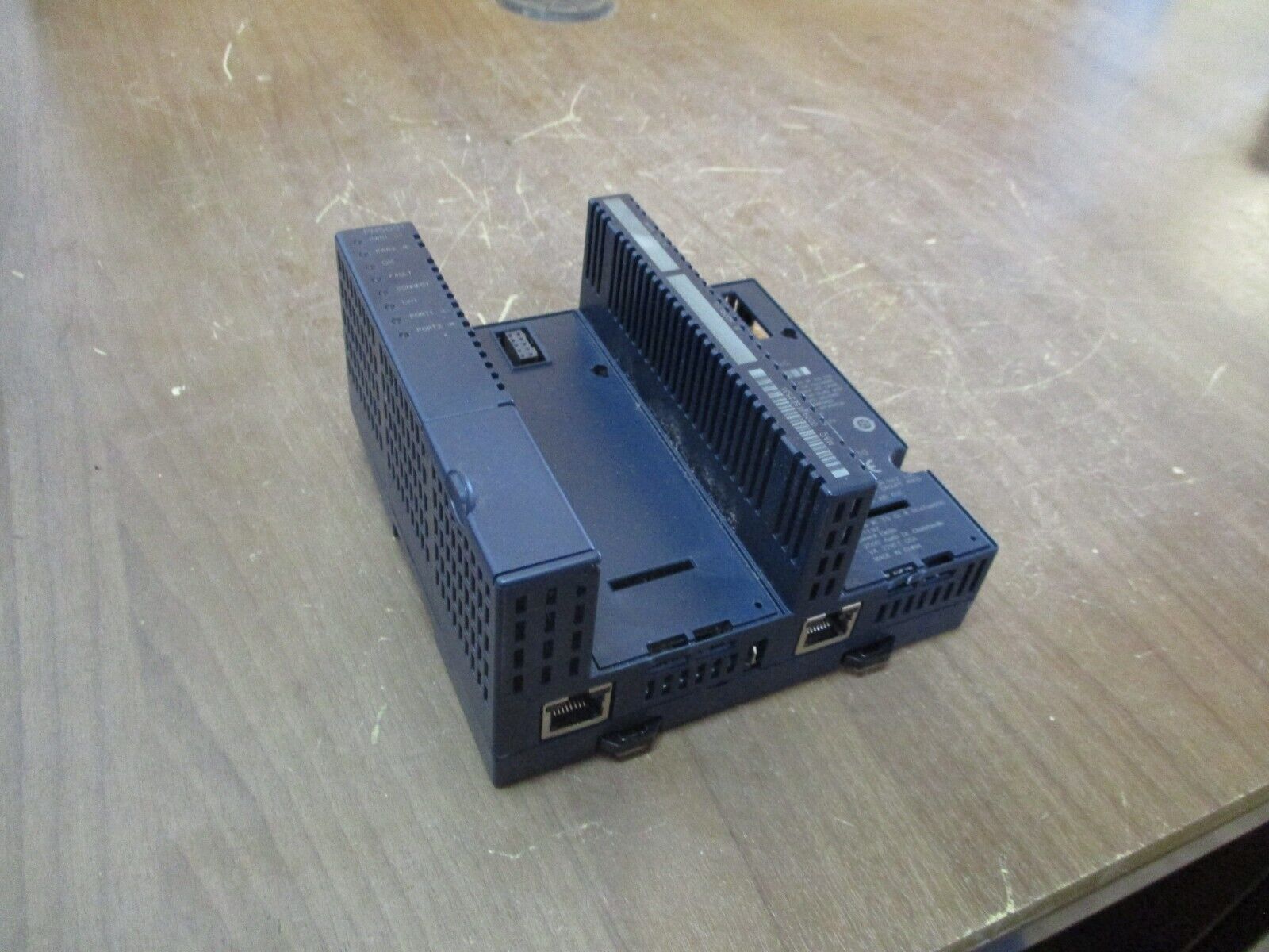 GE VersaMax Remote I/O Unit IC200PNS001-AC For Hazardous Locations *Broken Vent*