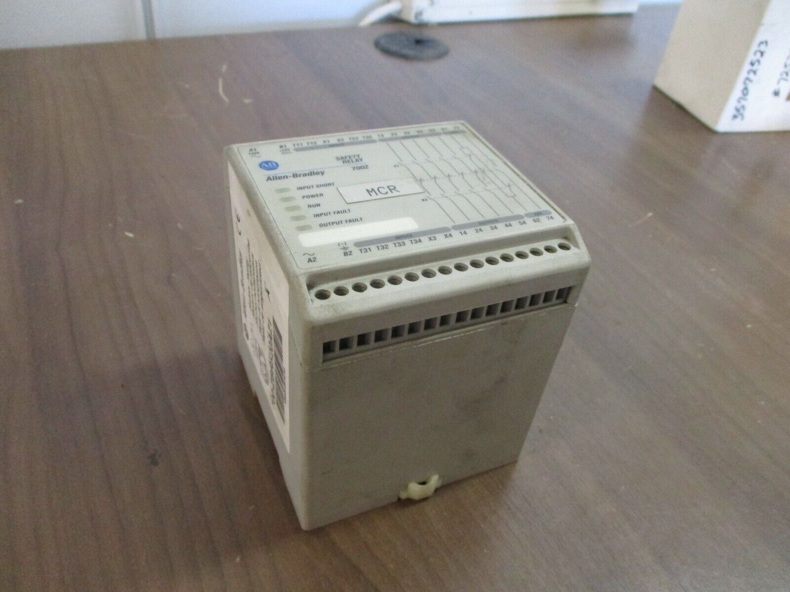Allen-Bradley 700Z Safety Relay 700-ZBR520AZ1 Ser. A New Surplus