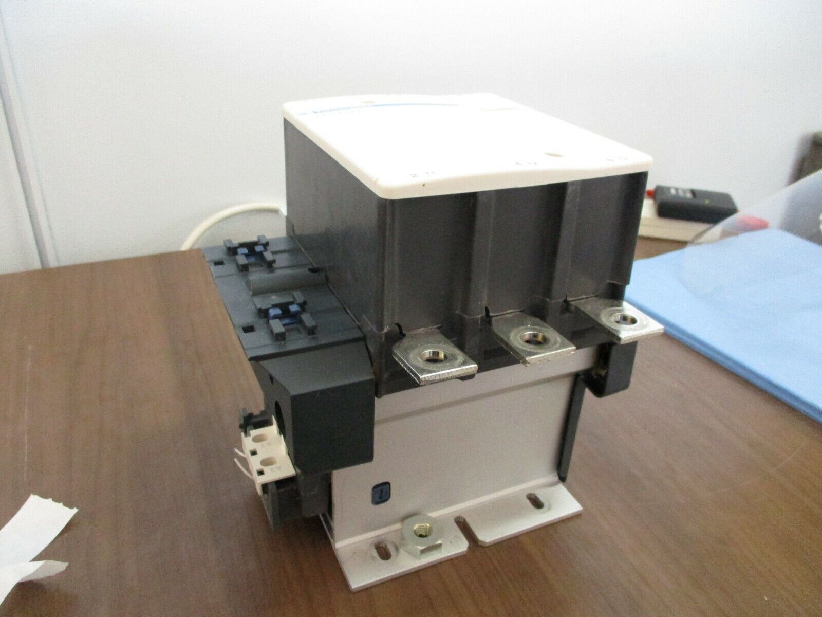Telemecanique Contactor LC1F265 Coil: 480-500V 40-400 Hz 285A 600V Used