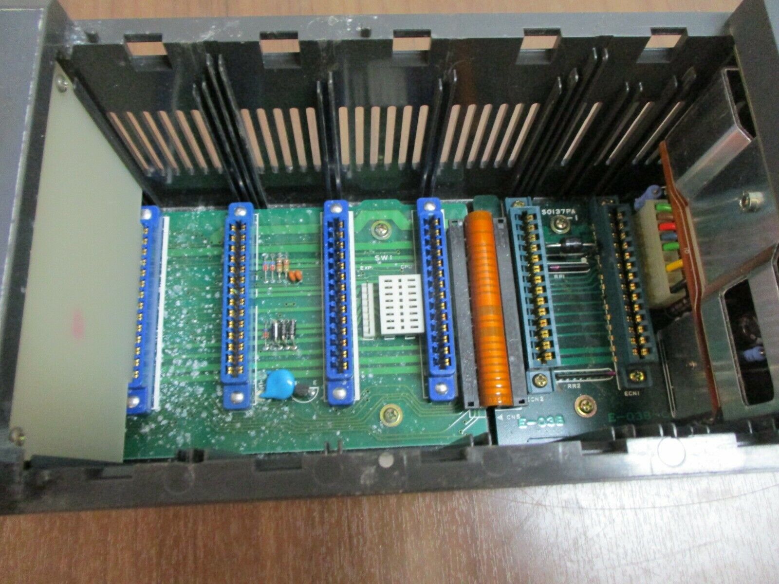 PLC Direct Koyo Direct Logic 305 PLC Rack D3-10B 10-Slot 110/220V Used