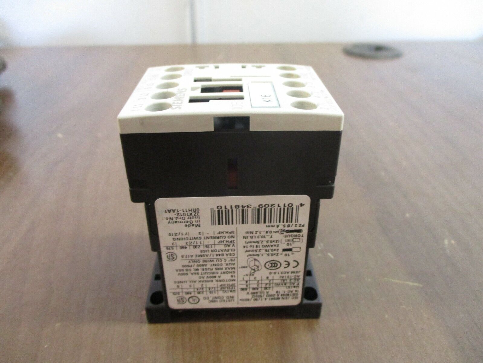 Siemens Contactor 3RT1015-1AK61 110/120V 50/60Hz Used