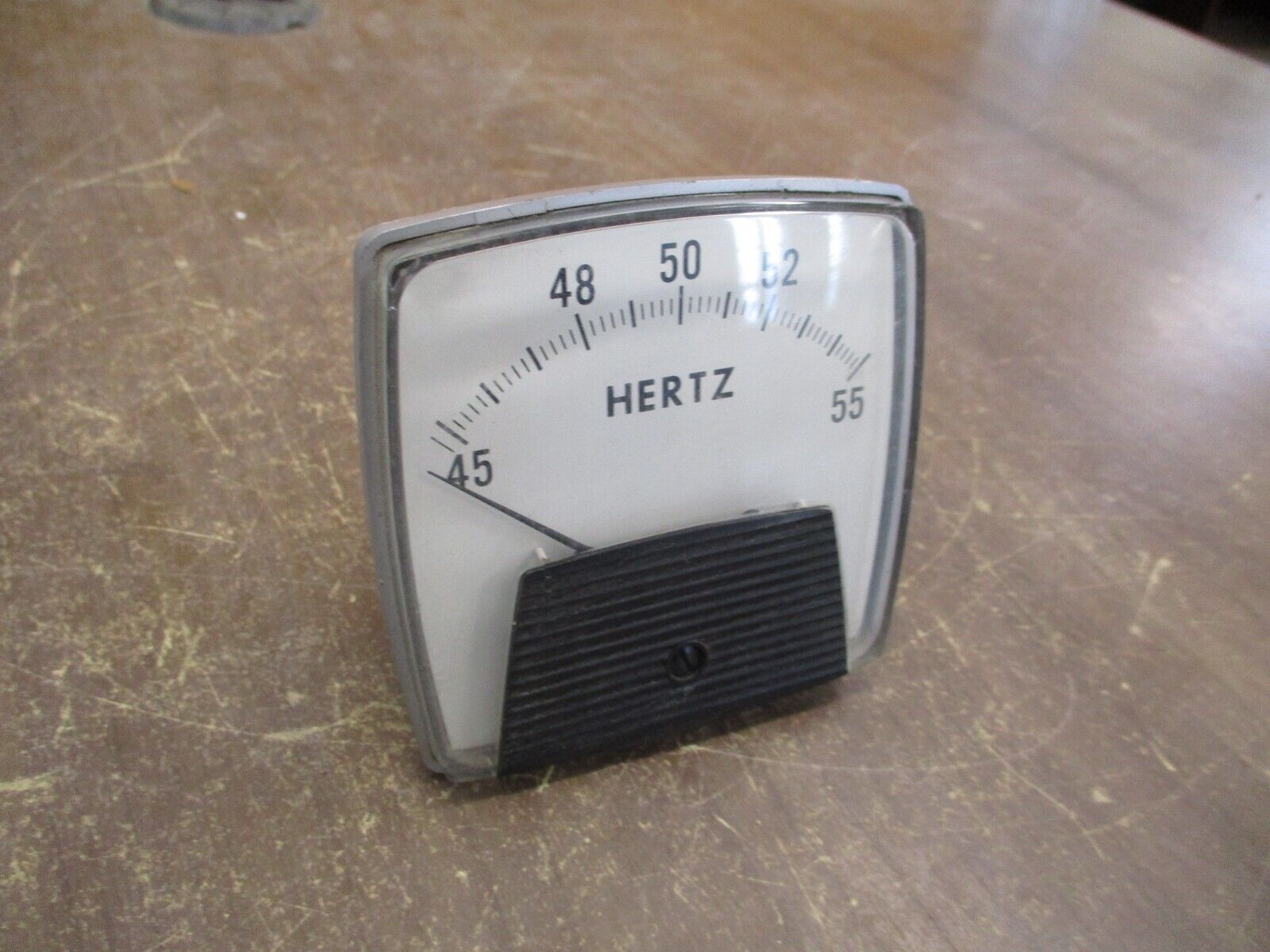 GE Frequency Meter 50-254350AGAG2JBG Range: 45-55Hz Used