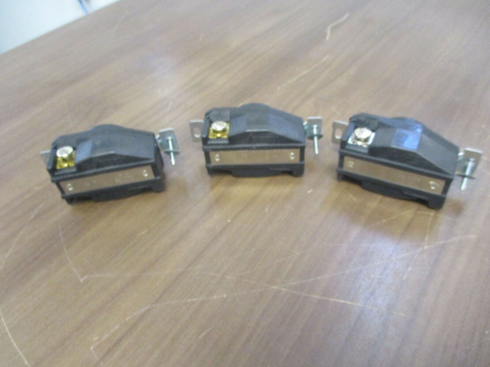 Arrow Hart Hart-Lock Receptacle NEMA L5-30 30A 125V *Lot of 3* Used