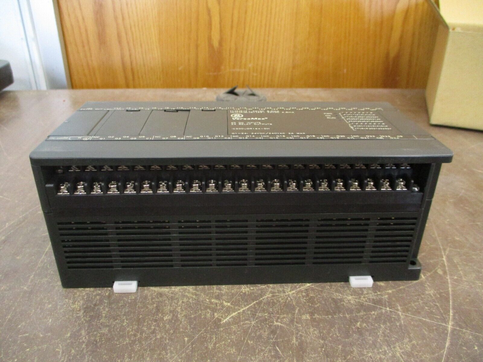 GE VersaMax 64PT AC/DC/Relay Module IC200UDR164-DH New Surplus