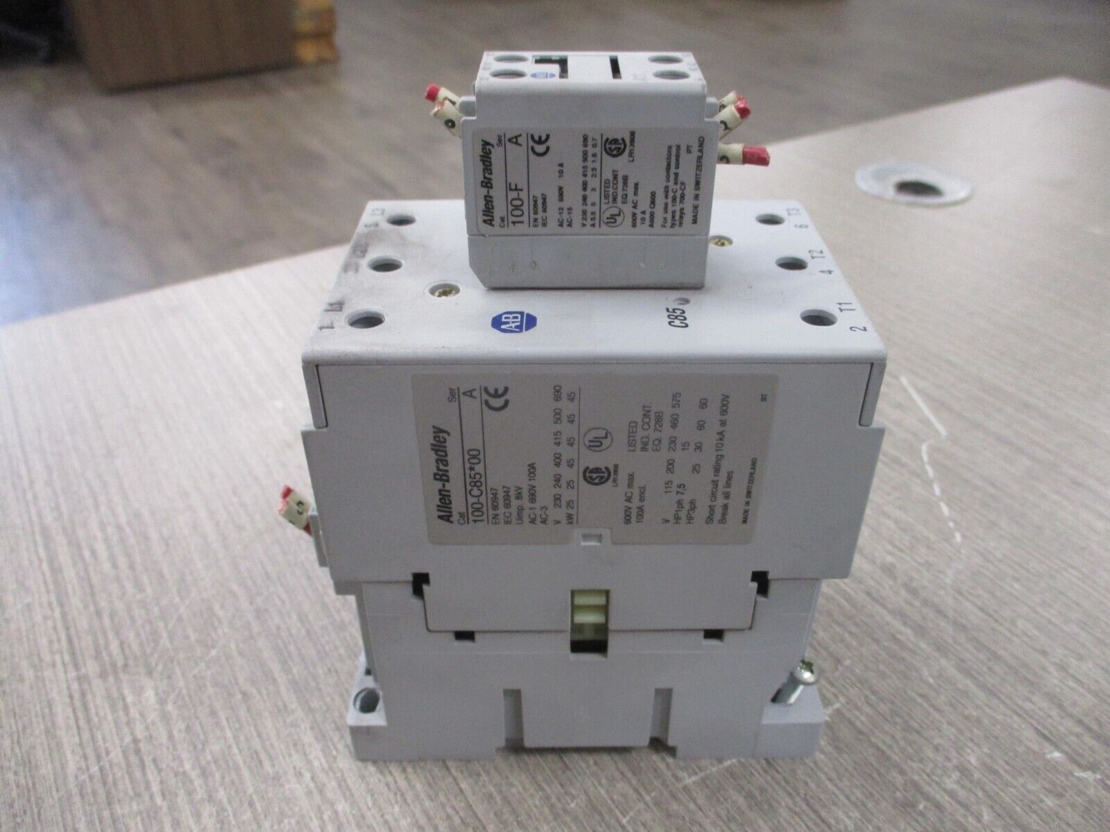 Allen-Bradley Contactor 100-C85*00 120V Coil 100A 600V w/ Aux Contact Block Used