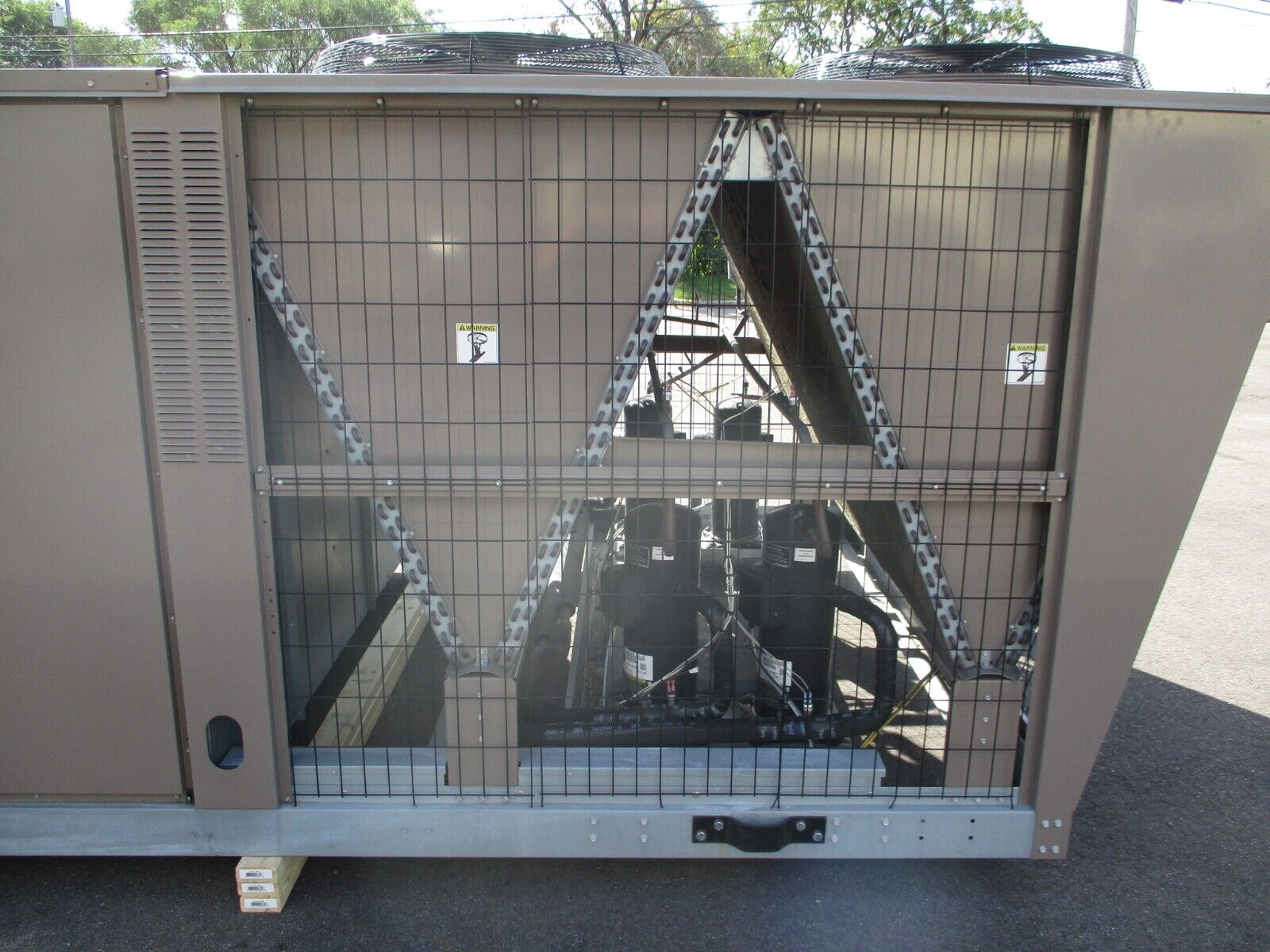 York Millennium Rooftop Unit Z4C024AAD3A3ABEDC1 40 Tons No Heat 460V 3Ph Used