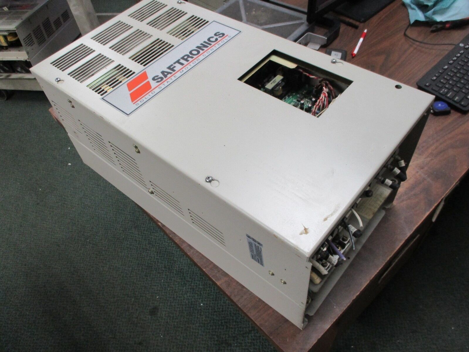 Safetronics AC Drive CIMR-P5U4030 50HP 3Ph *No Keypad* Used
