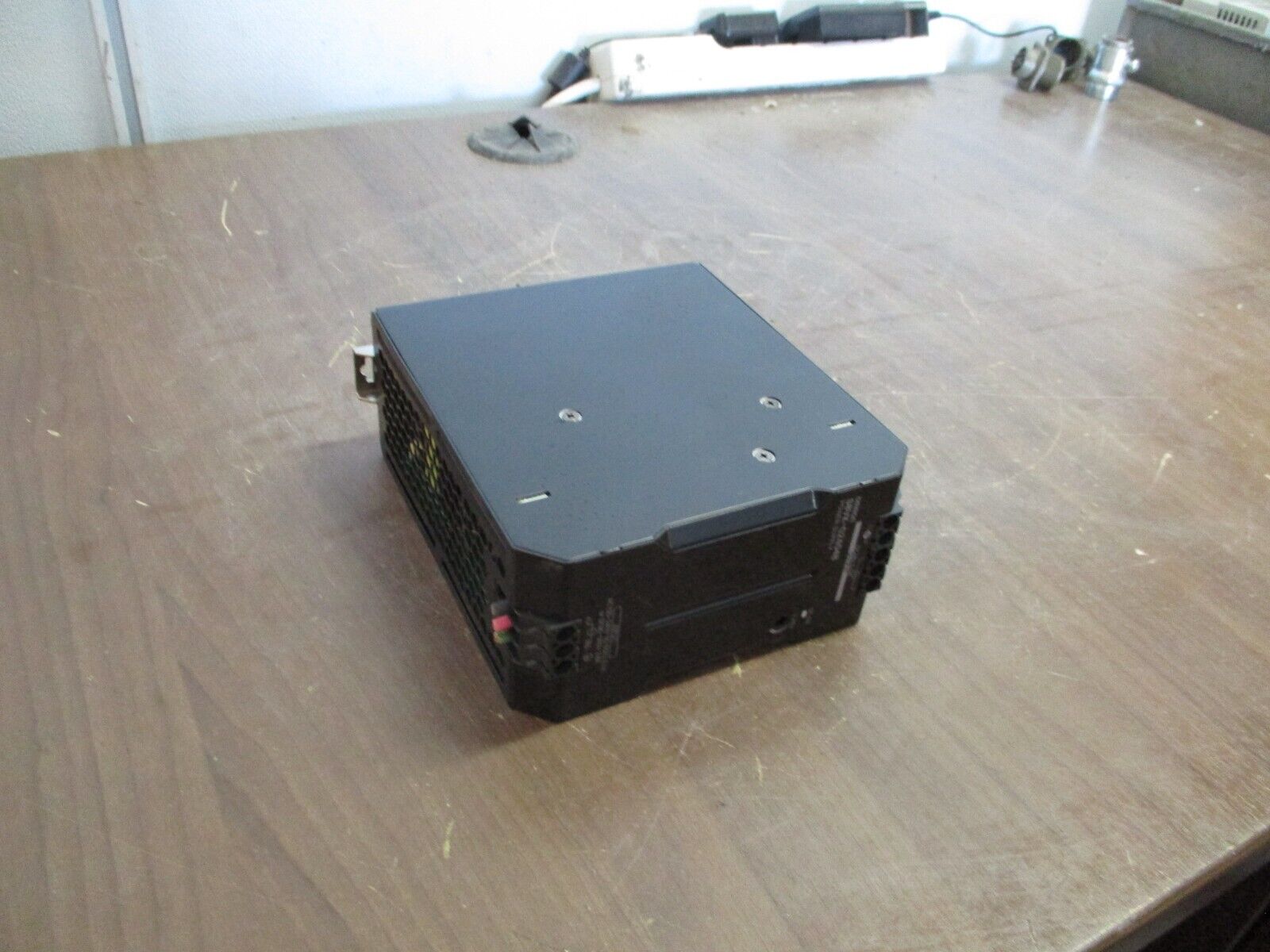 Omron Power Supply S8VK-G24048 Input: 100-240VAC 50/60Hz 3.1A Used