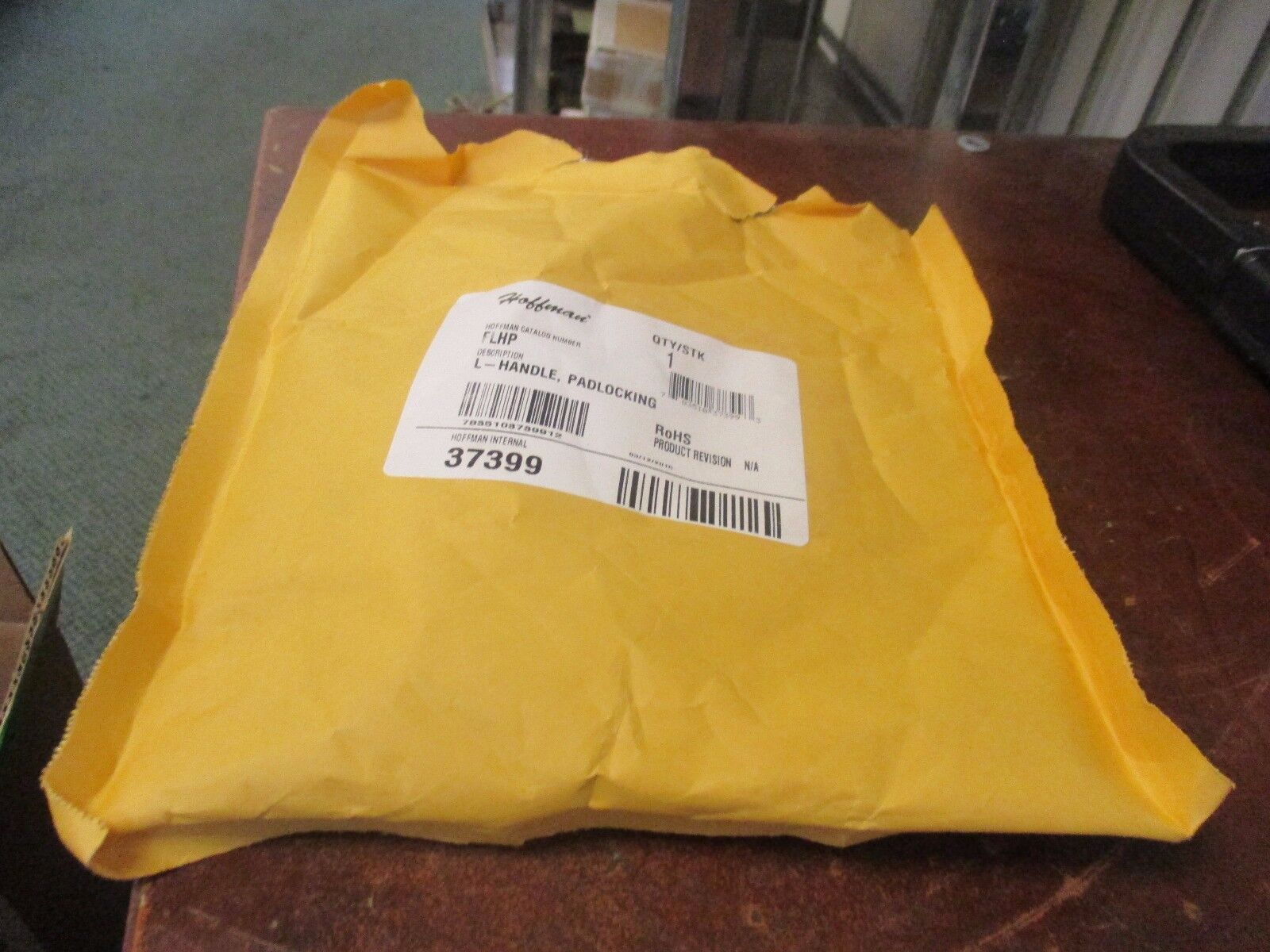 Hoffman Padlocking L-Handle ELHP New Surplus