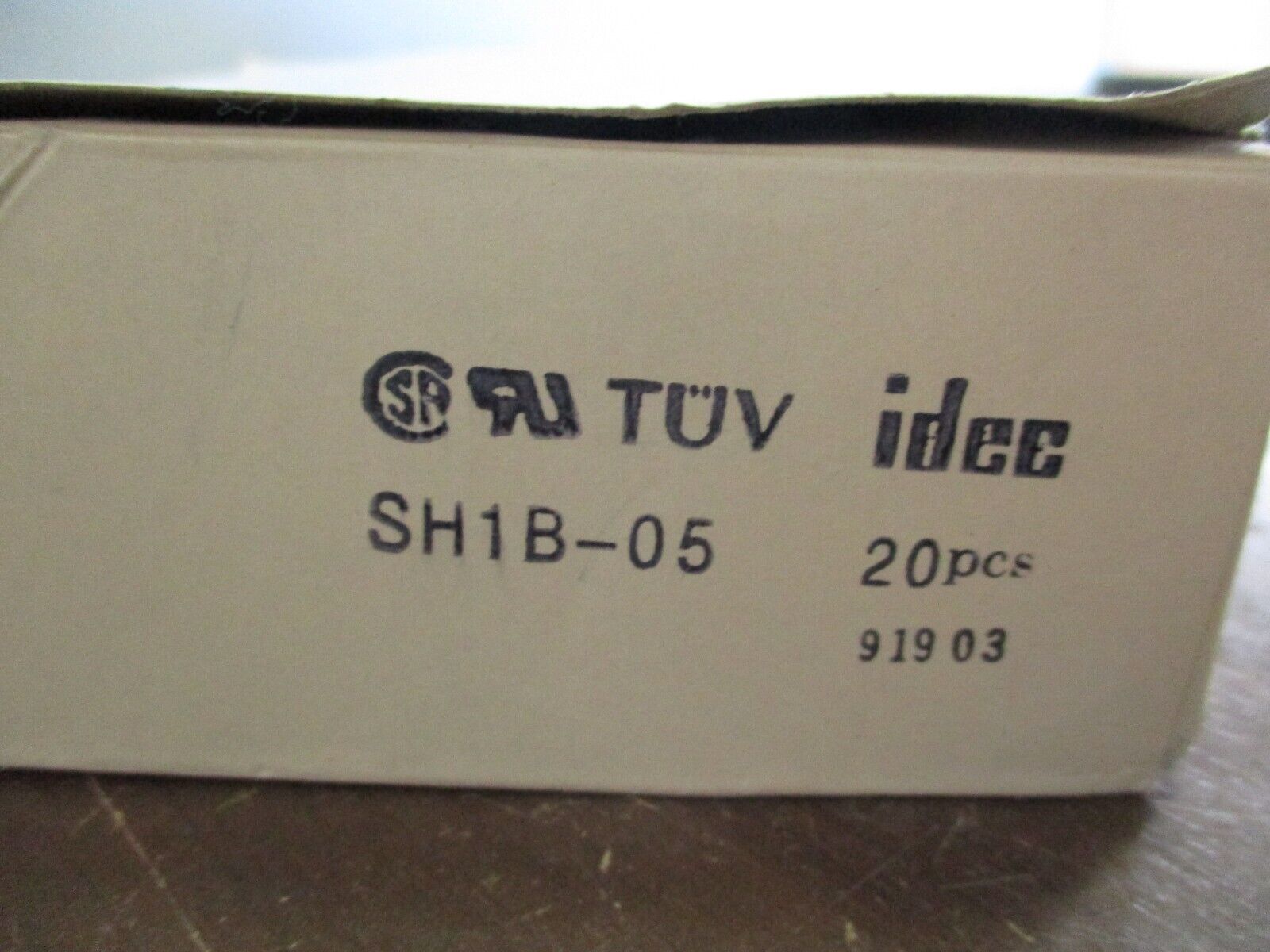 IDEC Relay Base SH1B-05 *Box of 18* New Surplus