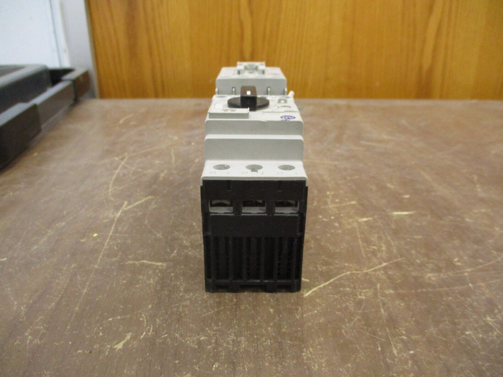Allen-Bradley Starter 100-C12*10 / 140M-D8E-C10 120V Coil Trip: 6.3-10A Used